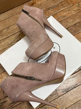 STEVE MADDEN Chelsey Taupe blush Suede Platform stiletto heel Ankle Boot 7 box